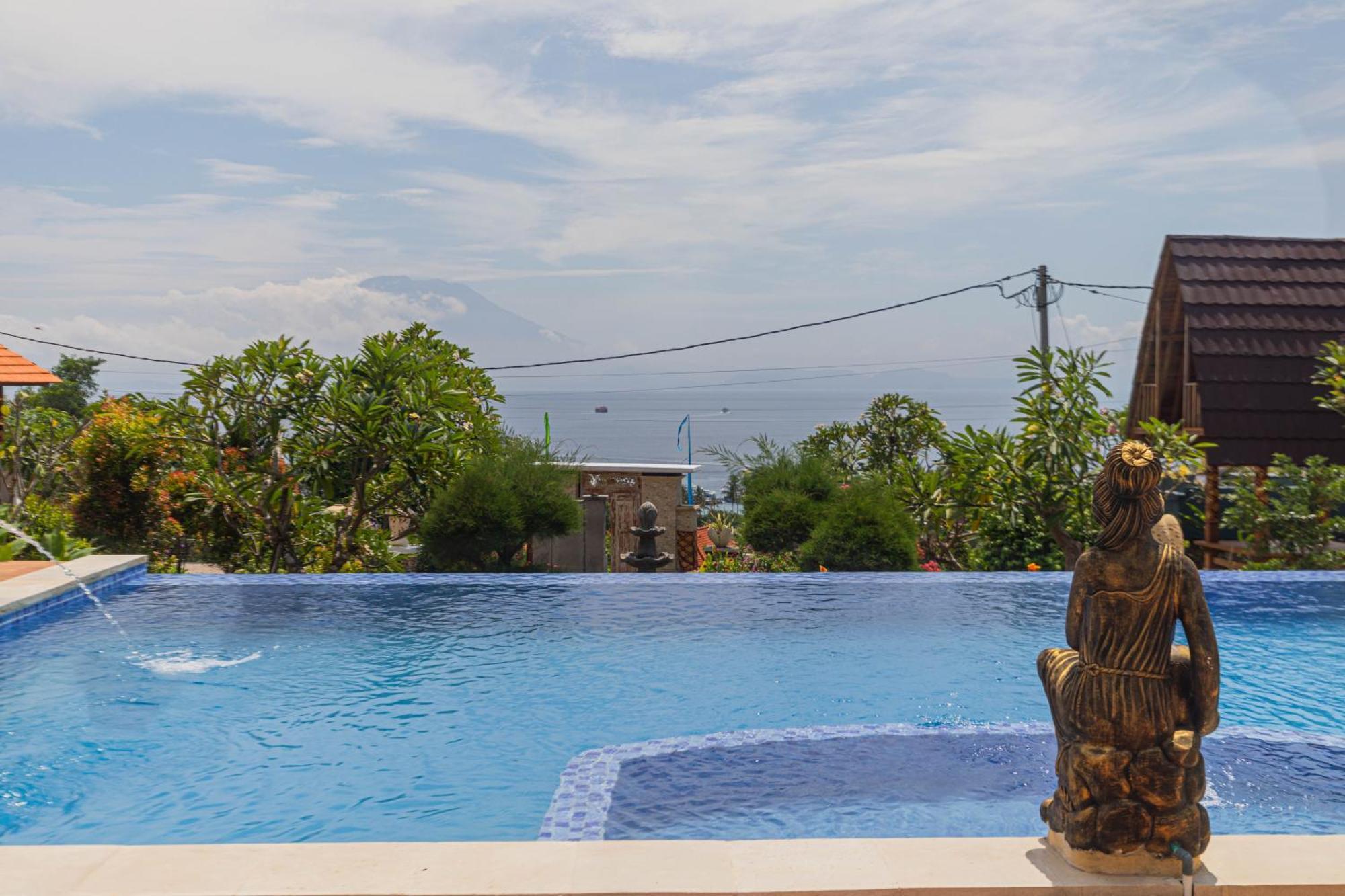 D'Arya Sea View Hotel Batununggul Exterior photo