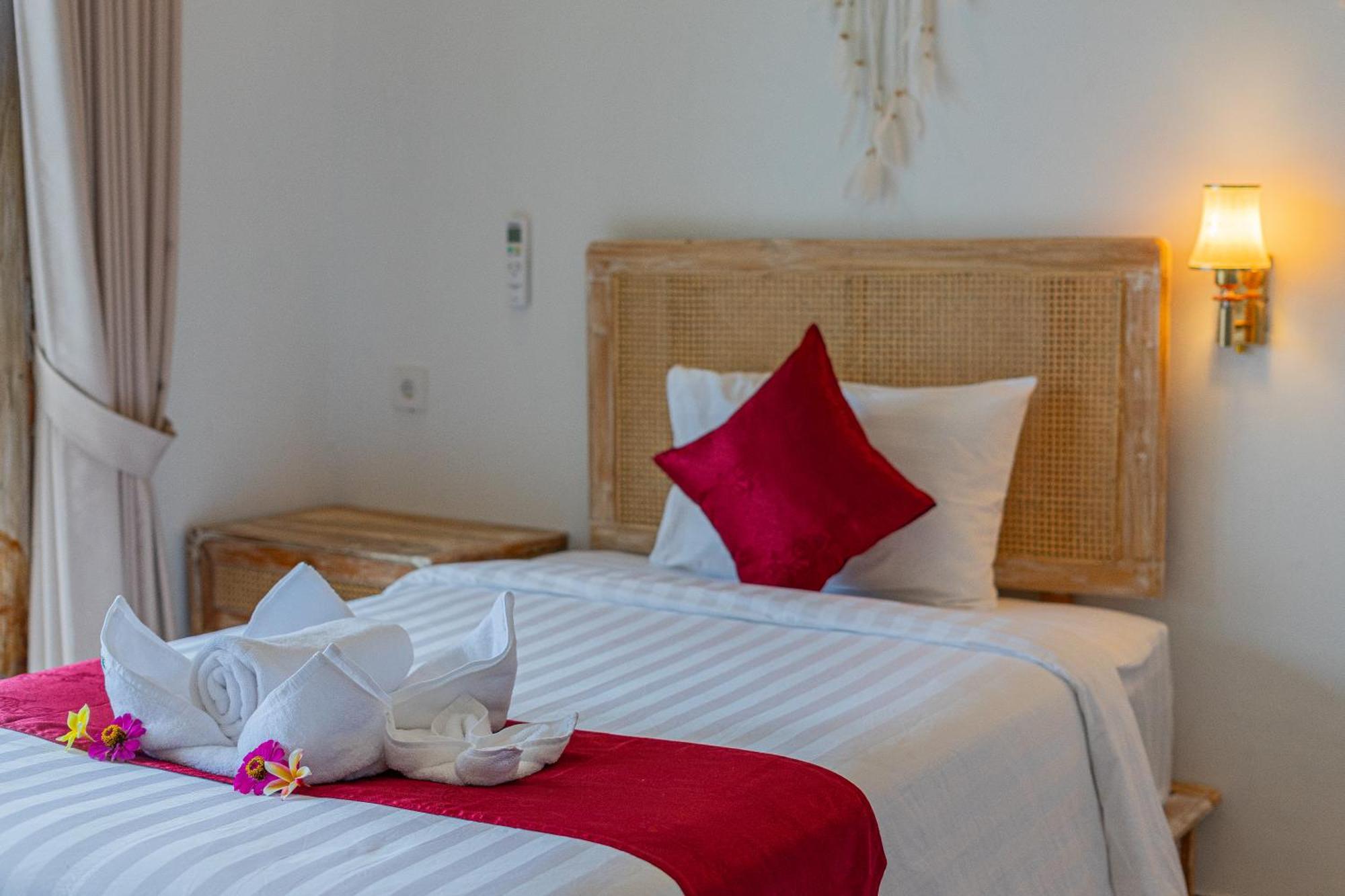 D'Arya Sea View Hotel Batununggul Exterior photo
